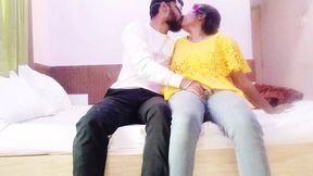 Blowjob in Oyo room, rough seduction, intense Hindi audio, hot sex in HD, explicit.