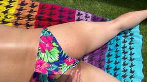 i invited my neighbour to the swimming pool and he ends up giving me a creampie while we sunbath