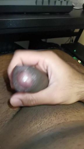 Masturbating While on Discord with Girlfriend