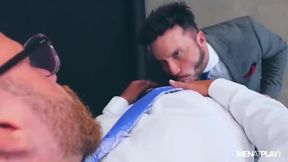 Peeping Photographer (kike Gil, Leo Rosso)