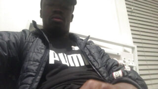 Thủ dâm, xuất tinh vào hậu môn, đen – video tự quay của một cô gái đồng tính, dương vật đen to được xuất tinh vào hậu môn.