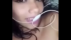 Chibola de la victoria deseosa de leche