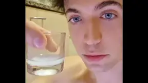 Tasting His Own Cum: Twink Devours Load After Mind-Blowing BJ – GayPorn 18+
