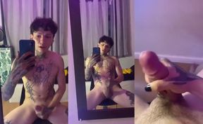 Venezuelan Dylan Gaviria - jerk off
