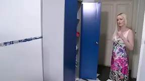 Hot blonde and brunette girls does fucking and sucking with huge cocks