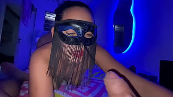 que rika chupada de verga me pega antes de cabalgar como una zorra