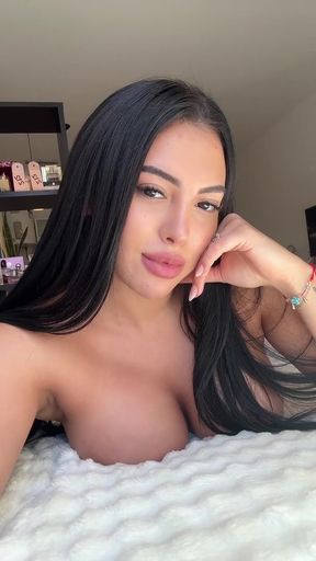 Amateur with big tits exposes her only fans content