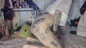 Cum to my wedgie