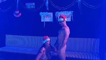 Meu pau amigo me levou pra festa de natal pra ele provar minha buceta