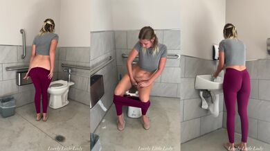 100% All-Natural PAWG MILF Pissing Is Truly A Beautiful Thing