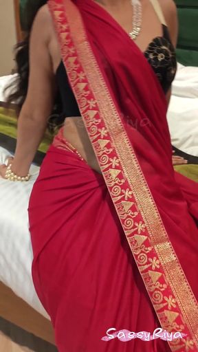 Sassy Riya Saare Close up Cleavage