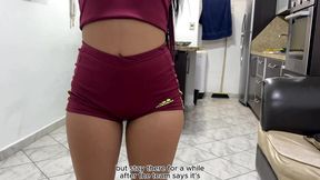 mi padrastro me engana para que mueva el culo para el y frotar su polla con mis nalgas - ayudando a mi hermosa hijastra con su coreograf