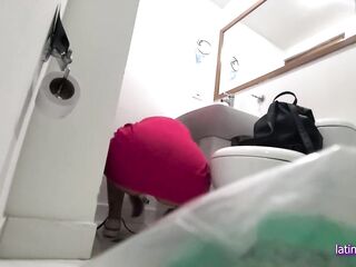 bath spy on my hot maid in advance of pounding her cakes