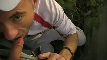 baisé par un rebeu hétéro au bord de la garonnetrop bon de sucer ce rebeu ...