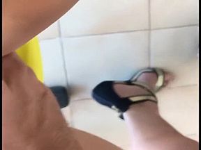 Chetty beccata a fare la troia in una lavanderia a gettoni