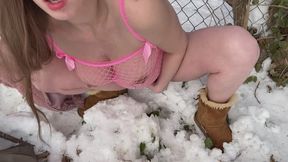 Pregnant Snow Pee