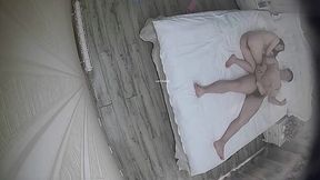 360摄像头稀有台欧式大白床偷拍胖领导下班约女下属开房偷情在床上各个位置干 av