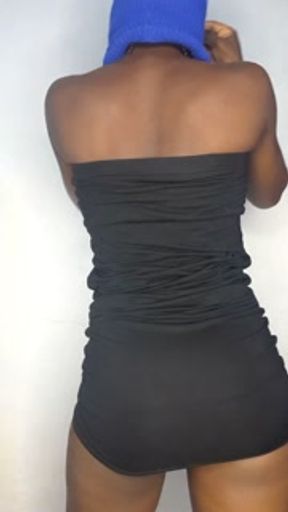 Sexy ebony twerks ass in black