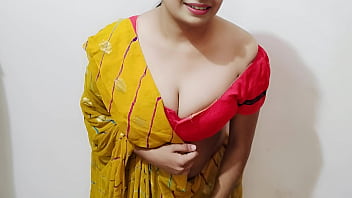 भाभी ने देवर को हस्तमैथुन करते हुए पकड़ा फिर बड़े लण्ड से  चुद गई (हिंदी ऑडियो )