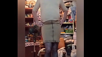 Travesti minifalda y lenceria