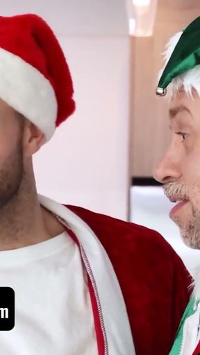 BFFS Dakota And Danny Stay On The Couch On Christmas Eve Expecting To See Santa &amp;Their Gifts Tonight   Clip 1