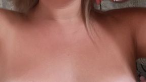 big zoom on mastrubate pussy and poping balloons