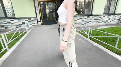 Met a Russian girl at the bus stop and ate her dripping pussy