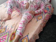 Mi guapa se masturba para mi y follamos antes de que nos descubran