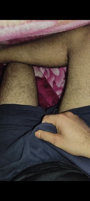 Sxy boy masturbate in solo
