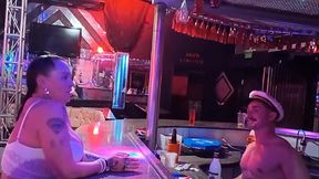 O barmen saymon comeu a esposa do corno que filmou tudo cheio de tes&atilde_o
