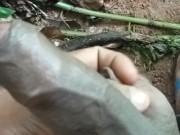 A quick discharge of cum in the jungle