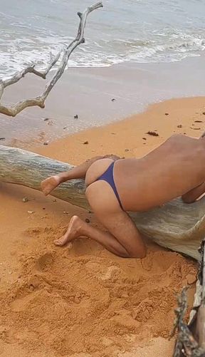 Ladysilva What a Naughty Hot Ass on the Beach in a Bikini