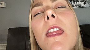 Sexy Vore Tease With Blonde Beauty Vika (SD 720p WMV)
