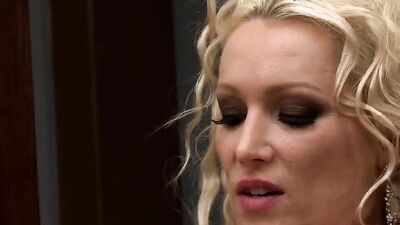 A Gorgeous Pair of Blonde Lesbian Babes Has Teh Best Midnight Fuck in the World