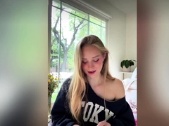 Amateur blonde handjob