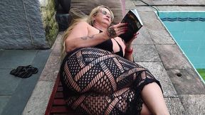 madastra seduz seu entiado com sua bunda enorme seu. irmaozinho virgem punheteiro fica espiando foi aquele sexo em publico cons 2 entiado