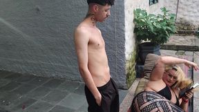 madastra seduz seu entiado com sua bunda enorme seu. irmaozinho virgem punheteiro fica espiando foi aquele sexo em publico cons 2 entiado