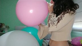 Mean stepmom Inflating and Poping ballons Eng Spa