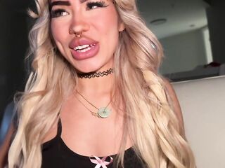 Sisters Most excellent Ally Sneaks In Your Room ~ Luna Luxe ~ Household Dream ~ Scott Stark