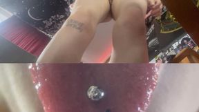 glitterqueen1999: UNAWARE GIANTESS PLAYS WITH HERSELF WHILST YOU SNEAK IN HER MOUTH AND PUSSY, VORE FETISH, GIANTESS