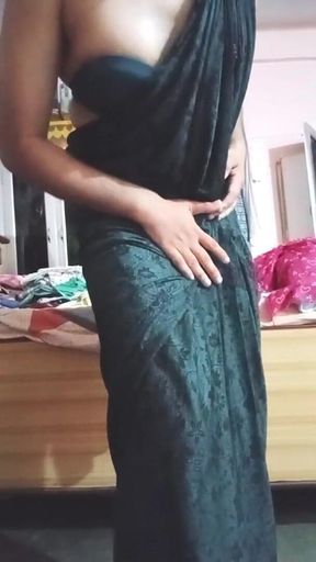 Indian Gay Crossdresser Gaurisissy Looking Hot in Black Saree