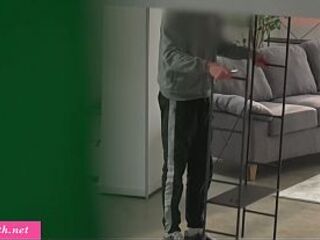 Sexy mother I'd like to fuck Jeny Smith in all four in front of handyman