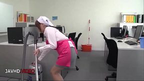 Chihiro Akino'_s Hardcore Blowjob Skills Lead to Unforgettable Creampie Encounter