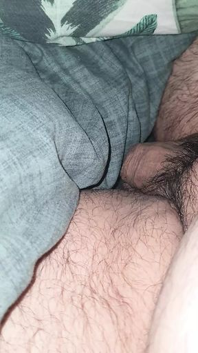 Step mom hand slip on step son leg being naked