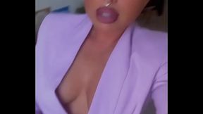 Une belle maman tr&egrave_s coquine!