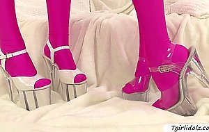 Pale Tranny babe and redhead female fucks their asshole with a toy