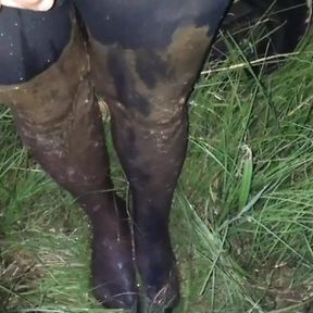 Cd outdoor pov mud walk and kiss in nylon pantyhose and leotard.