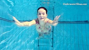 UnderwaterShow Video: Edwige