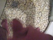 Branlette sous la douche en pensant à liloufever