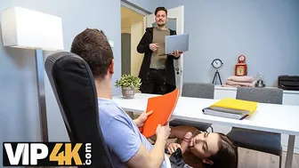 Nikki Nuttz gets slutty with her pierced pussy for a lucky man